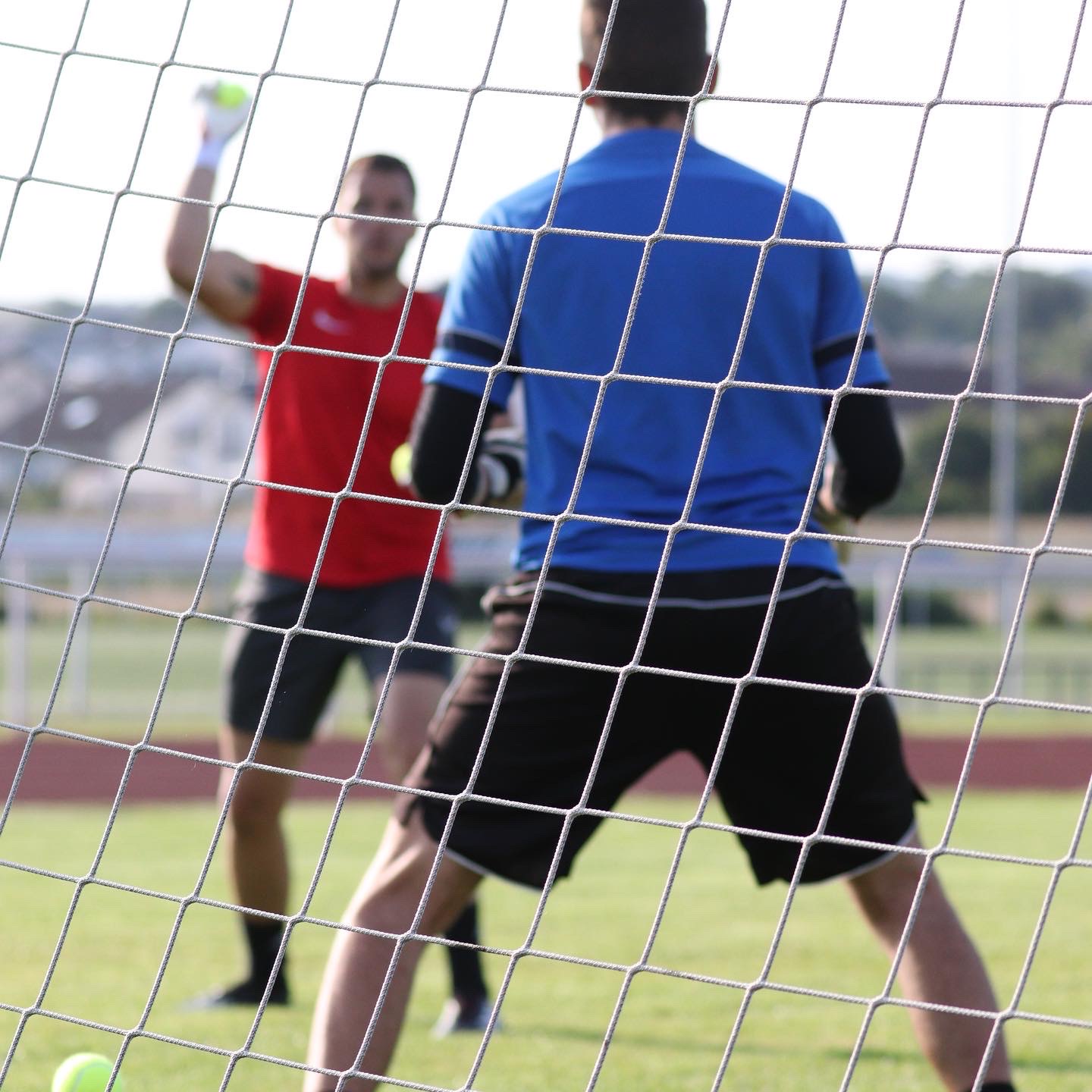Einzeltraining mit Torhüter am Tor
